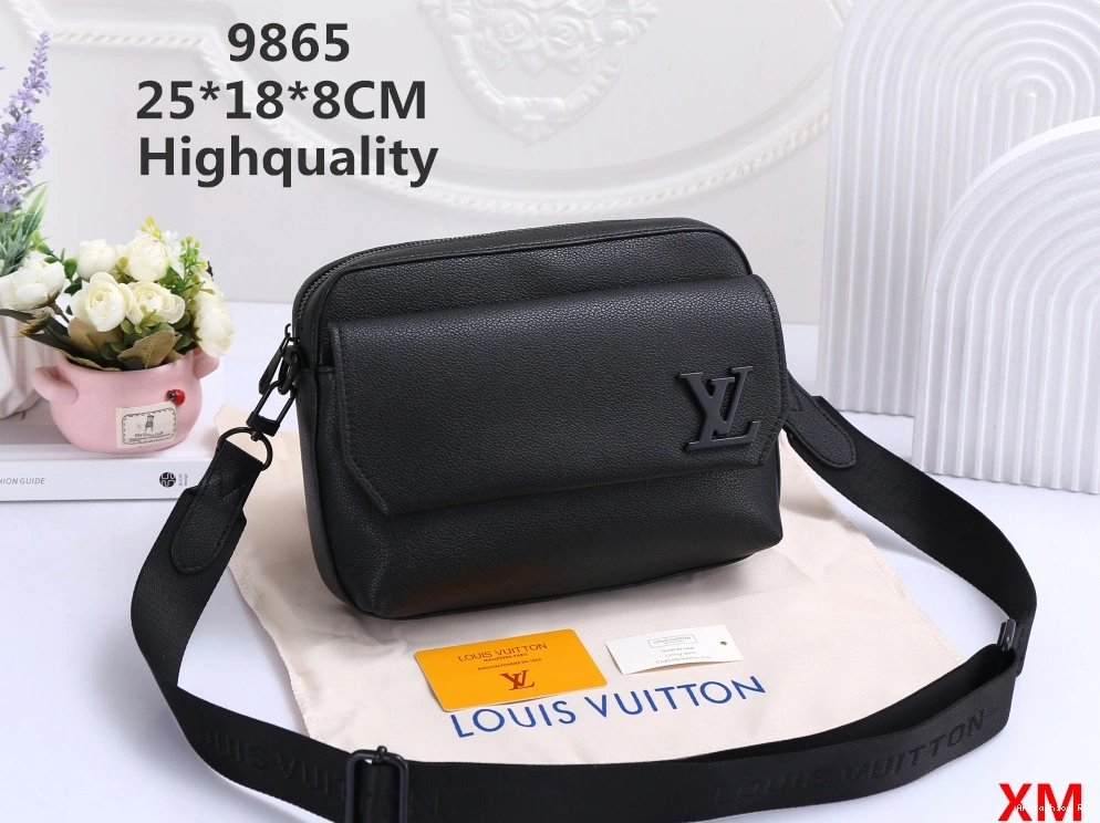 Unisex Messenger Louis Durable Vuitton Bags 1695 For 0303